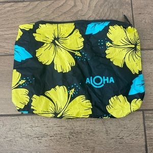 Aloha mid size pouch. New, Never been used